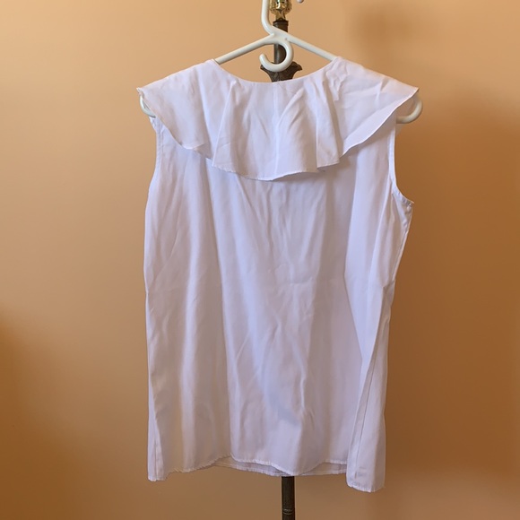 White Sleeveless Top - Picture 4 of 4